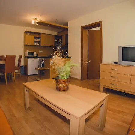 Riviera מלון רבדה