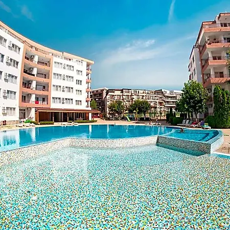 Riviera מלון