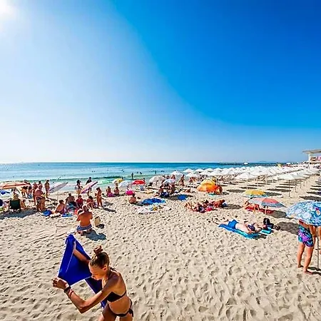 Riviera מלון