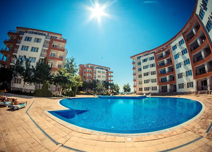 Riviera Хотел 4*