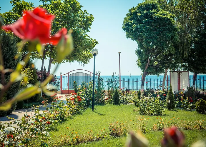 Хотел Riviera Равда