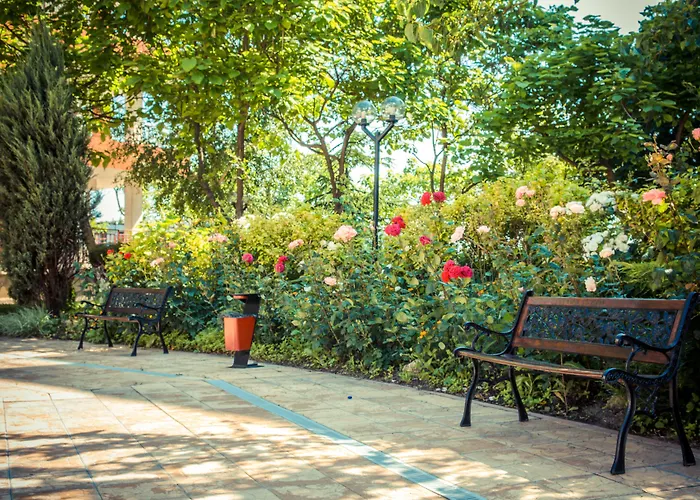 Хотел Riviera Равда